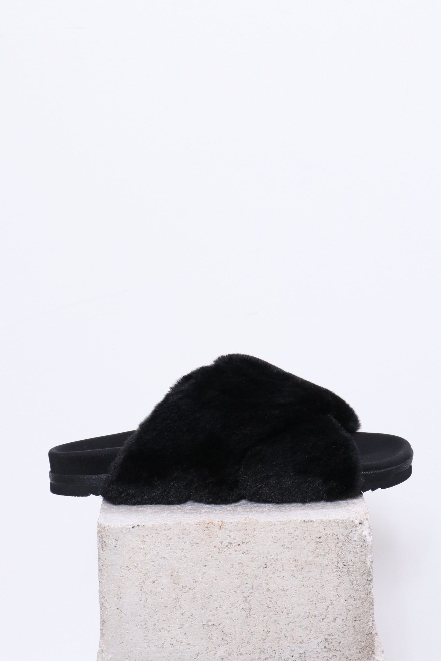 R0am Cloud Faux Fur Slippers