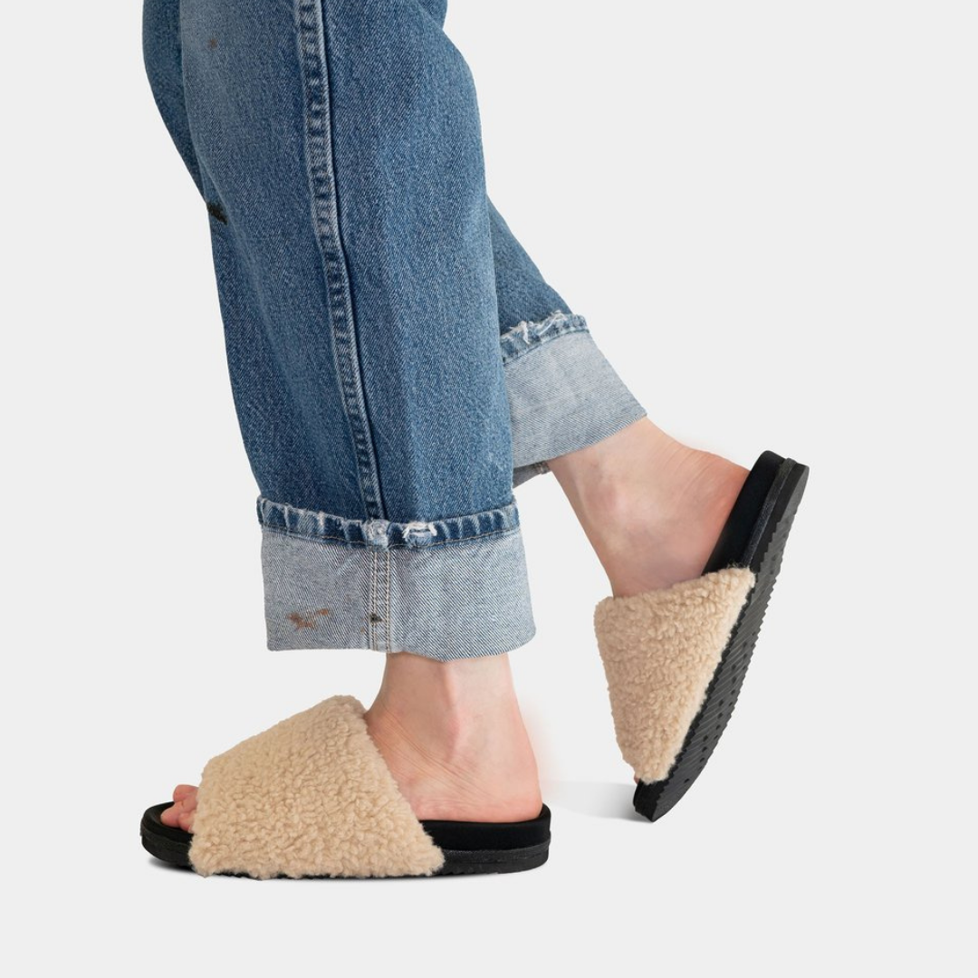 R0am Faux Shearling Fuzzy Slippers