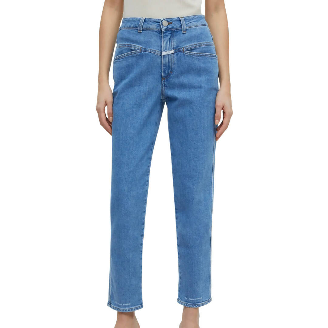 Closed Pedal Pusher Jean